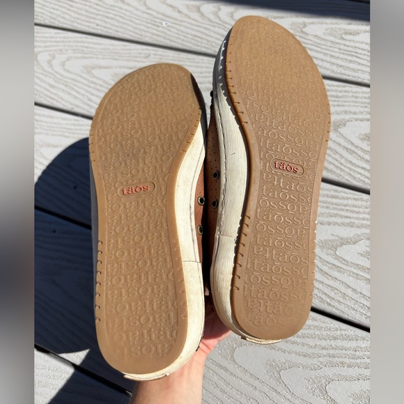 Taos Freedom Sneakers Women Size 8.5 Tan Brown Studded Lace Up Leather S… - Picture 10 of 10